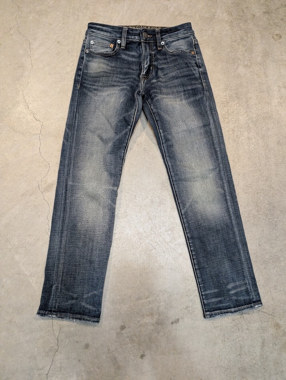 NWT American Eagle Outfitters Men's 26x27.5 Faded Blue Slim Straight Jeans